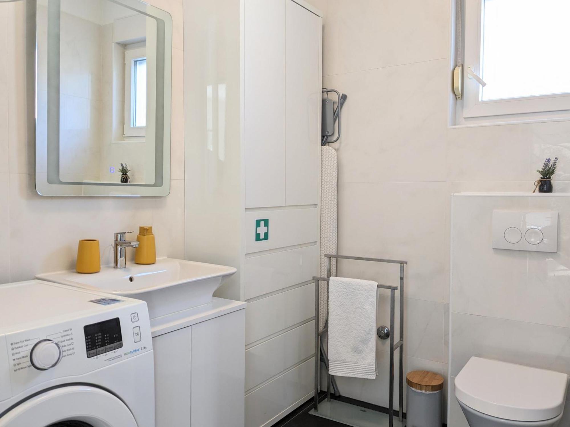 Burin Holiday home Tribunj (Sibenik-Knin)